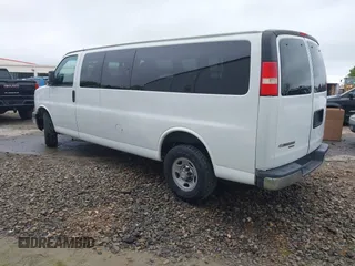2015 Chevrolet Express Passenger LT with VIN 1GAZG1FG5F1205323, listed as a IAAI auction lot 41917128 with 194,773 mi miles and . Bid and sale history available at DreamBid. Image 3.
