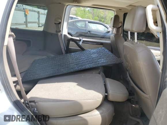 2002 Ford Explorer Eddie Bauer с VIN 1FMDU74E82UC13628, выставлен на аукционе Copart как лот 53943485 с пробегом Не указан миль и Списание • Salvage title. История ставок и продаж доступна на DreamBid. Изображение 11.