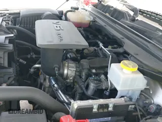 2023 Ram 1500 Big Horn z VIN 1C6RREFG9PN604147, wystawiony jako IAAI lot #42806895 z przebiegiem 32 502 mil mil oraz . Historia ofert i sprzedaży dostępna na DreamBid. Obrazek 19.