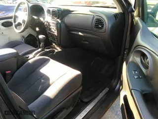 2008 Chevrolet TrailBlazer Fleet w/2FL with VIN 1GNDT13S282152056, listed as a IAAI auction lot 37819359 with 183,573 mi miles. Bid and sale history available at carsss.com. Image 5.