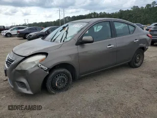 2012 Nissan Versa SV z VIN 3N1CN7AP7CL901234, wystawiony jako Copart lot #55113735 z przebiegiem 108 582 mil mil oraz Szkoda całkowita • Salvage title. Historia ofert i sprzedaży dostępna na DreamBid. Obrazek 1.