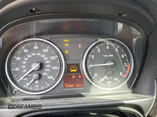 2010 BMW 3 Series 335i xDrive z VIN WBAPL3C58AA407944, wystawiony jako Copart lot #88127845 z przebiegiem 150 048 mil mil oraz Szkoda całkowita • Salvage title. Historia ofert i sprzedaży dostępna na DreamBid. Obrazek 9.