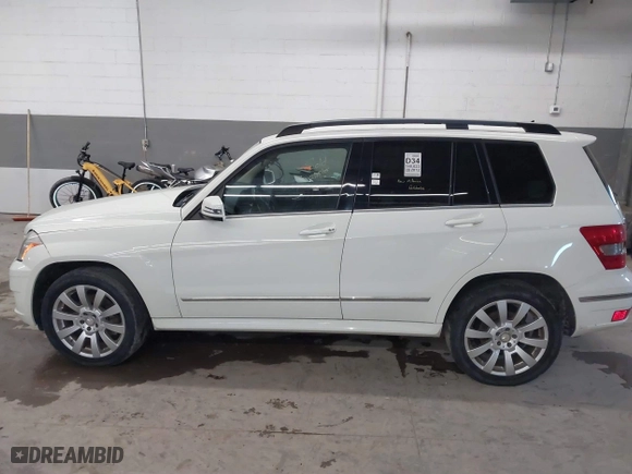 2012 Mercedes-Benz GLK-Class GLK 350 with VIN WDCGG8HB6CF867834, listed as a IAAI auction lot 41730716 with 146,044 mi miles. Bid and sale history available at carsss.com. Image 14.