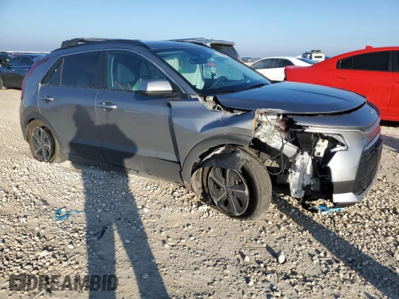 2024 Kia Niro LX with VIN KNDCP3LE1R5178033, listed as a Copart auction lot 44206525 with 21,324 mi miles and Salvage Title. Bid and sale history available at carsss.com. Image 4.