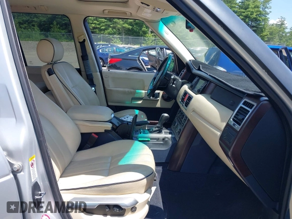 2004 Land Rover Range Rover HSE with VIN SALME11424A167737, listed as a IAAI auction lot 42720331 with 145,422 mi miles and . Bid and sale history available at DreamBid. Image 5.