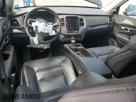 2018 Volvo XC90 Momentum with VIN YV4102PKXJ1352339, listed as a Copart auction lot 54007185 with 117,059 mi miles and Salvage Title. Bid and sale history available at carsss.com. Image 8.