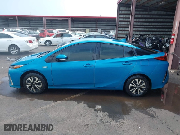 2017 Toyota Prius Plus z VIN JTDKARFP7H3054274, wystawiony jako IAAI lot #41895306 z przebiegiem 137 414 mil mil oraz . Historia ofert i sprzedaży dostępna na DreamBid. Obrazek 15.