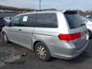 2008 Honda Odyssey EX-L with VIN 5FNRL387X8B075951, listed as a IAAI auction lot 42031880 with 190,233 mi miles. Bid and sale history available at carsss.com. Image 3.