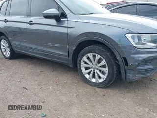 2019 Volkswagen Tiguan S с VIN 3VV1B7AX7KM013381, выставлен на аукционе IAAI как лот 41813840 с пробегом 89 258 миль миль и . История ставок и продаж доступна на DreamBid. Изображение 19.