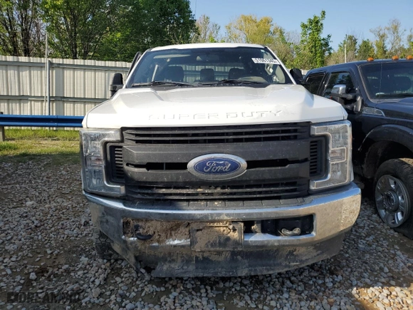 2019 Ford Super Duty F-250 SRW XL with VIN 1FT7X2B68KEG46187, listed as a Copart auction lot 51061345 with 0 mi miles and Salvage Title. Bid and sale history available at carsss.com. Image 5.