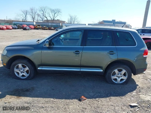 2006 Volkswagen Touareg 3.2L V6 with VIN WVGZG77L16D004762, listed as a IAAI auction lot 41763692 with 93,027 mi miles. Bid and sale history available at carsss.com. Image 15.