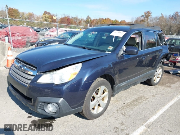 2013 Subaru Outback 2.5i Premium with VIN 4S4BRBCC6D1225471, listed as a IAAI auction lot 40700843 with 185,846 mi miles. Bid and sale history available at carsss.com. Image 17.