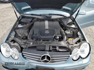 2004 Mercedes-Benz CLK 500 z VIN WDBTK75G44T020762, wystawiony jako Copart lot #56424375 z przebiegiem 63 994 mil mil oraz Szkody całkowita. Historia ofert i sprzedaży dostępna na DreamBid. Obrazek 11.