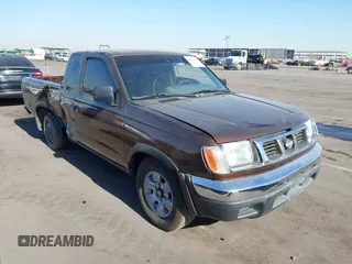 1998 Nissan Frontier XE z VIN 1N6DD26S3WC349796, wystawiony jako IAAI lot #41134766 z przebiegiem 248 201 mil mil oraz . Historia ofert i sprzedaży dostępna na DreamBid. Obrazek 1.