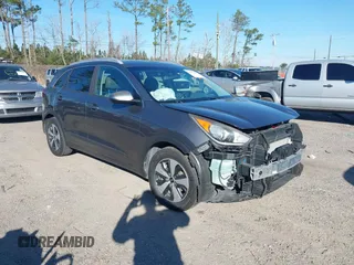 2017 Kia Niro FE with VIN KNDCB3LC7H5082788, listed as a IAAI auction lot 41429802 with 86,532 mi miles. Bid and sale history available at carsss.com. Image 1.