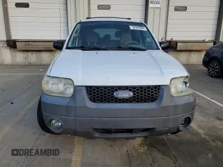 2005 Ford Escape XLT with VIN 1FMYU03135KA93616, listed as a Copart auction lot 50364865 with 210,884 mi miles and Salvage Title. Bid and sale history available at DreamBid. Image 5.