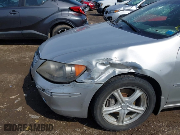 2006 Acura RL with VIN JH4KB16576C009442, listed as a IAAI auction lot 41945210 with 204,346 mi miles and . Bid and sale history available at DreamBid. Image 6.