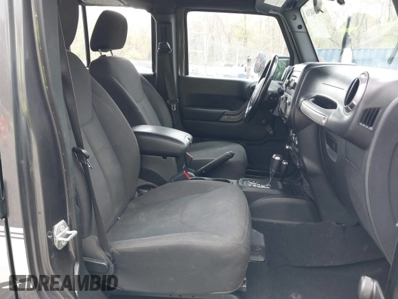 2018 Jeep Wrangler JK Unlimited Sport S with VIN 1C4BJWDG8JL895981, listed as a IAAI auction lot 42048316 with 95,457 mi miles. Bid and sale history available at carsss.com. Image 5.