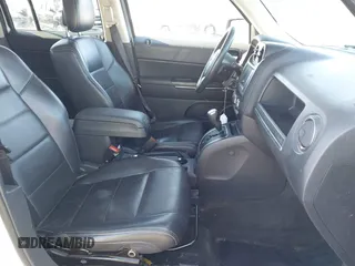 2014 Jeep Patriot Limited with VIN 1C4NJRCB5ED634120, listed as a IAAI auction lot 41394366 with 139,859 mi miles. Bid and sale history available at carsss.com. Image 5.