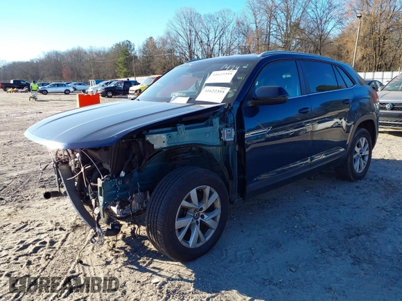 2020 Volkswagen Atlas S with VIN 1V2AC2CA0LC201474, listed as a IAAI auction lot 41622355 with 73,084 mi miles and . Bid and sale history available at DreamBid. Image 19.