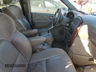 2001 Chrysler Town & Country Limited with VIN 2C8GP64L61R274410, listed as a Copart auction lot 83494004 with 164,347 mi miles and Salvage Title. Bid and sale history available at carsss.com. Image 7.