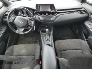 2018 Toyota C-HR XLE z VIN JTNKHMBX2J1011026, wystawiony jako Copart lot #54720135 z przebiegiem 63 614 mil mil oraz Szkoda całkowita • Salvage title. Historia ofert i sprzedaży dostępna na DreamBid. Obrazek 8.
