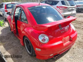 2000 Volkswagen Beetle GLX with VIN 3VWDD21C9YM430514, listed as a IAAI auction lot 41975527 with 127,964 mi miles and . Bid and sale history available at DreamBid. Image 3.
