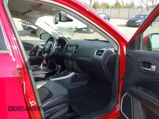 2021 Jeep Compass Latitude with VIN 3C4NJDBB4MT534538, listed as a IAAI auction lot 41817234 with 35,107 mi miles and . Bid and sale history available at DreamBid. Image 5.