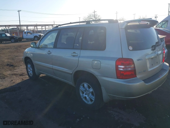2003 Toyota Highlander with VIN JTEHF21A830097971, listed as a IAAI auction lot 41857302 with 205,519 mi miles. Bid and sale history available at carsss.com. Image 3.