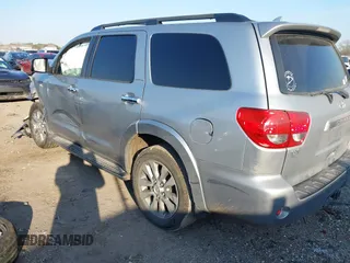 2015 Toyota Sequoia Limited with VIN 5TDJW5G14FS124552, listed as a IAAI auction lot 41692068 with 170,397 mi miles. Bid and sale history available at carsss.com. Image 3.