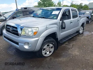 2006 Toyota Tacoma z VIN 5TELU42N56Z234046, wystawiony jako IAAI lot #42197128 z przebiegiem 143 715 mil mil oraz . Historia ofert i sprzedaży dostępna na DreamBid. Obrazek 2.