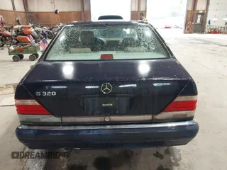1999 Mercedes-Benz S 320/430/500 z VIN WDBGA33G1XA430483, wystawiony jako IAAI lot #42264808 z przebiegiem 156 915 mil mil oraz . Historia ofert i sprzedaży dostępna na DreamBid. Obrazek 16.
