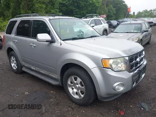2009 Ford Escape Limited с VIN 1FMCU94GX9KB86737, выставлен на аукционе IAAI как лот 42458148 с пробегом 120 679 миль миль и . История ставок и продаж доступна на DreamBid. Изображение 1.