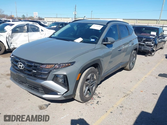 2025 Hyundai Tucson SEL with VIN 5NMJB3DE7SH501802, listed as a IAAI auction lot 41732301 with 2,942 mi miles and . Bid and sale history available at DreamBid. Image 17.
