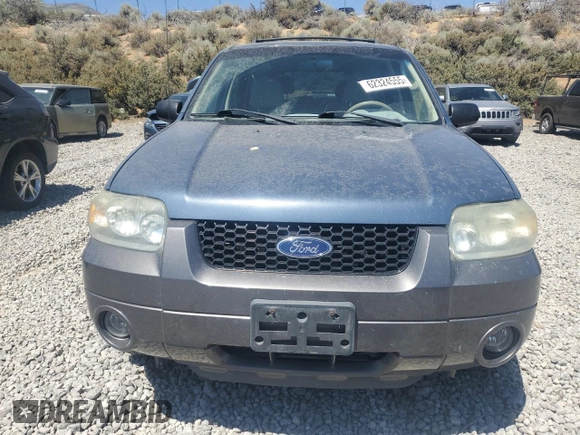 2005 Ford Escape XLT with VIN 1FMCU93105KA43061, listed as a Copart auction lot 62324555 with 121,517 mi miles and Salvage title. Bid and sale history available at DreamBid. Image 5.
