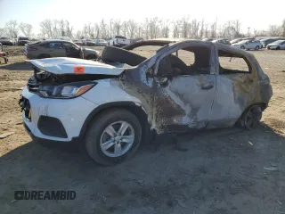 2018 Chevrolet Trax LS with VIN KL7CJKSB8JB613393, listed as a Copart auction lot 46700425 with 0 mi miles and Salvage Title. Bid and sale history available at carsss.com. Image 1.