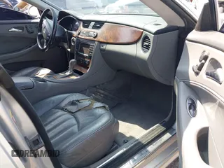2006 Mercedes-Benz CLS 500 z VIN WDDDJ75X06A021842, wystawiony jako IAAI lot #42473311 z przebiegiem 164 276 mil mil oraz . Historia ofert i sprzedaży dostępna na DreamBid. Obrazek 5.