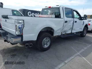 2022 Ford F-250 XL z VIN 1FT7W2BT5NEC17344, wystawiony jako IAAI lot #41756544 z przebiegiem 76 880 mil mil oraz . Historia ofert i sprzedaży dostępna na DreamBid. Obrazek 4.