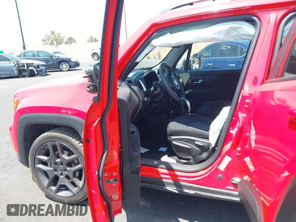 2021 Jeep Renegade Latitude with VIN ZACNJCBB4MPM32798, listed as a IAAI auction lot 42180438 with 31,859 mi miles and . Bid and sale history available at DreamBid. Image 5.
