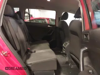 2019 Volkswagen Tiguan S z VIN 3VV0B7AX3KM075498, wystawiony jako IAAI lot #41501778 z przebiegiem 143 262 mil mil oraz . Historia ofert i sprzedaży dostępna na DreamBid. Obrazek 8.