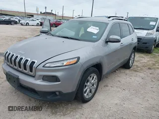 2018 Jeep Cherokee Latitude with VIN 1C4PJLCX4JD559096, listed as a IAAI auction lot 41925282 with 127,488 mi miles and . Bid and sale history available at DreamBid. Image 17.
