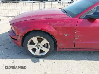 2006 Ford Mustang GT Deluxe с VIN 1ZVFT82H865196619, выставлен на аукционе IAAI как лот 42408724 с пробегом 199 280 миль миль и . История ставок и продаж доступна на DreamBid. Изображение 17.