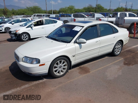 2003 Volvo S80 with VIN YV1TS91Z531313059, listed as a IAAI auction lot 41581225 with 127,946 mi miles. Bid and sale history available at carsss.com. Image 2.