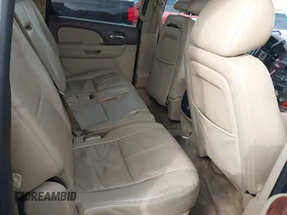 2008 Chevrolet Suburban 3LT z VIN 3GNFC16078G113201, wystawiony jako IAAI lot #41600115 z przebiegiem 190 383 mil mil oraz . Historia ofert i sprzedaży dostępna na DreamBid. Obrazek 8.
