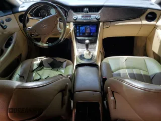2008 Mercedes-Benz CLS-Class 5.5L with VIN WDDDJ72X18A122623, listed as a Copart auction lot 57078084 with 0 mi miles and Non Repairable. Bid and sale history available at carsss.com. Image 8.