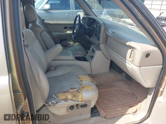 2001 Chevrolet Suburban LS z VIN 3GNEC16T21G214738, wystawiony jako IAAI lot #42433747 z przebiegiem Nie podano mil oraz . Historia ofert i sprzedaży dostępna na DreamBid. Obrazek 5.