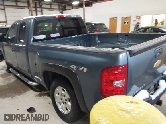 2013 Chevrolet Silverado 1500 LT with VIN 1GCRKSE70DZ137623, listed as a IAAI auction lot 41176402 with 134,194 mi miles and . Bid and sale history available at DreamBid. Image 3.