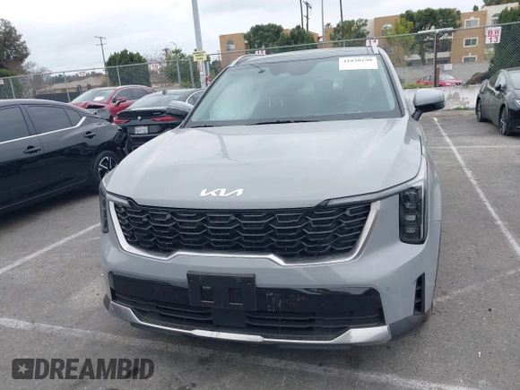 2025 Kia Sorento S z VIN 5XYRL4JC1SG334274, wystawiony jako IAAI lot #41820190 z przebiegiem 8 336 mil mil oraz . Historia ofert i sprzedaży dostępna na DreamBid. Obrazek 12.