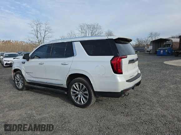 2021 GMC Yukon Denali with VIN 1GKS2DKL4MR143623, listed as a Copart auction lot 41826035 with 92,275 mi miles and Salvage Title. Bid and sale history available at carsss.com. Image 2.