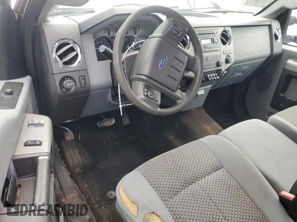 2015 Ford F-250 XLT z VIN 1FT7X2B60FEB85184, wystawiony jako Copart lot #56344665 z przebiegiem 195 598 mil mil oraz Szkoda całkowita • Salvage title. Historia ofert i sprzedaży dostępna na DreamBid. Obrazek 8.